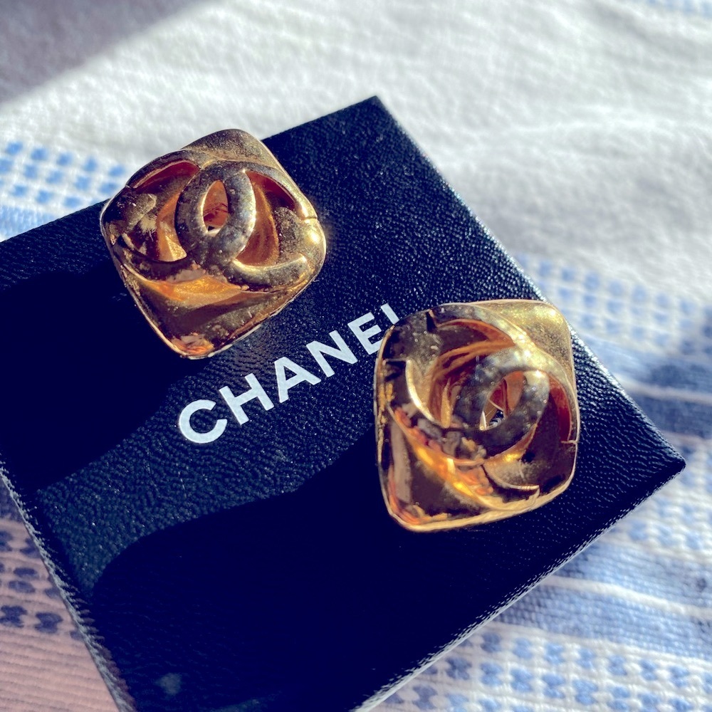 CHANEL earrings - Picture 2 of 6